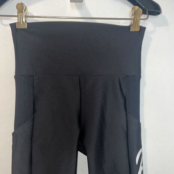 PELETON Black Pocket Flex Legging-S - Picture 3 of 9